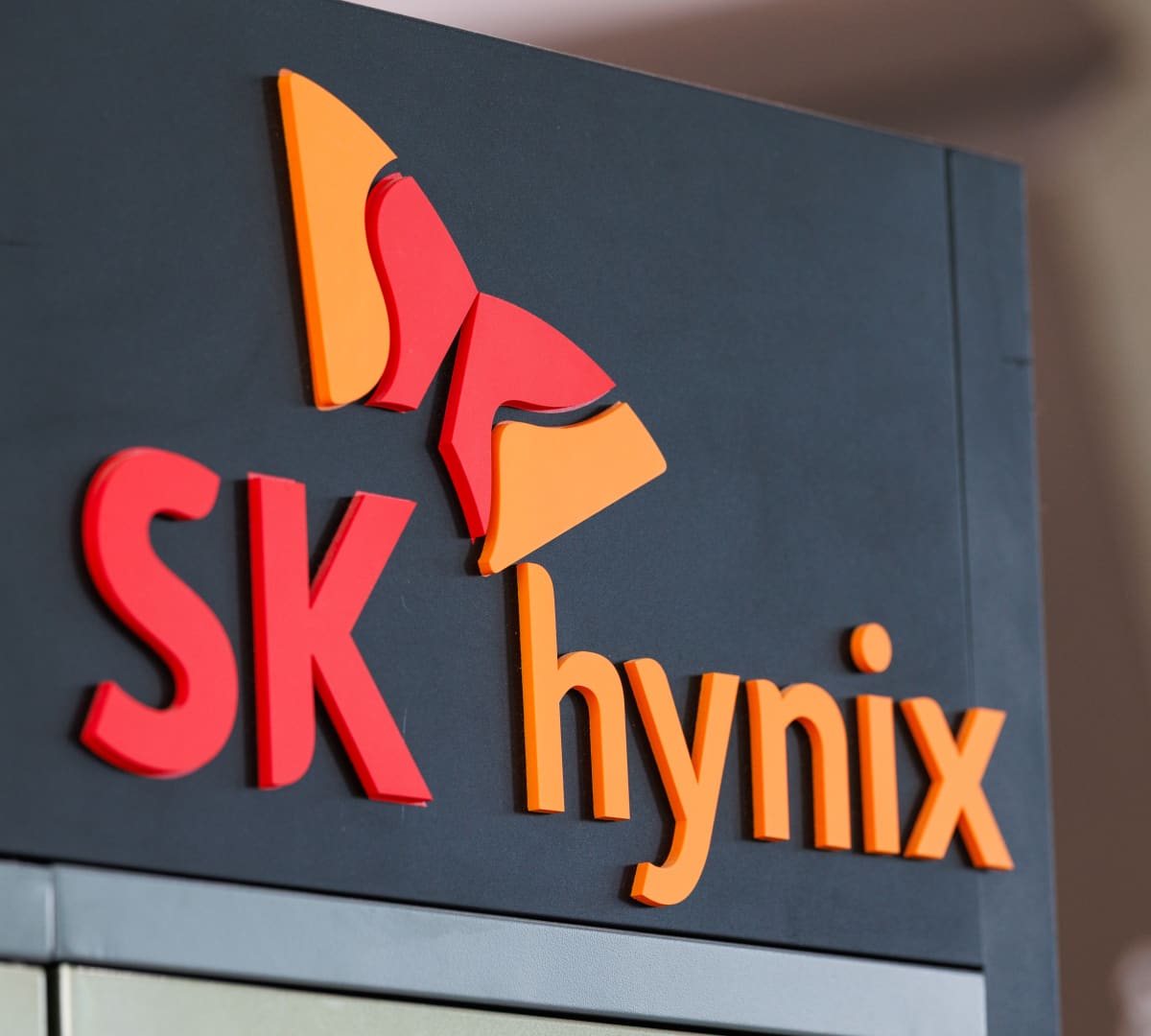 Տեխնոլոգիական ցնցում Ասիայում. SK Hynix-ի բաժնետոմսերը կտրուկ արժեզրկվել են 10%-ով