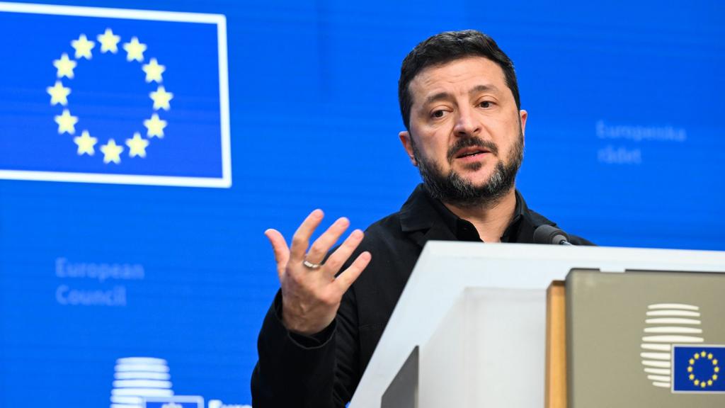 Зеленский заявил о праве Украины на самооборону в ответ на критику Трампа